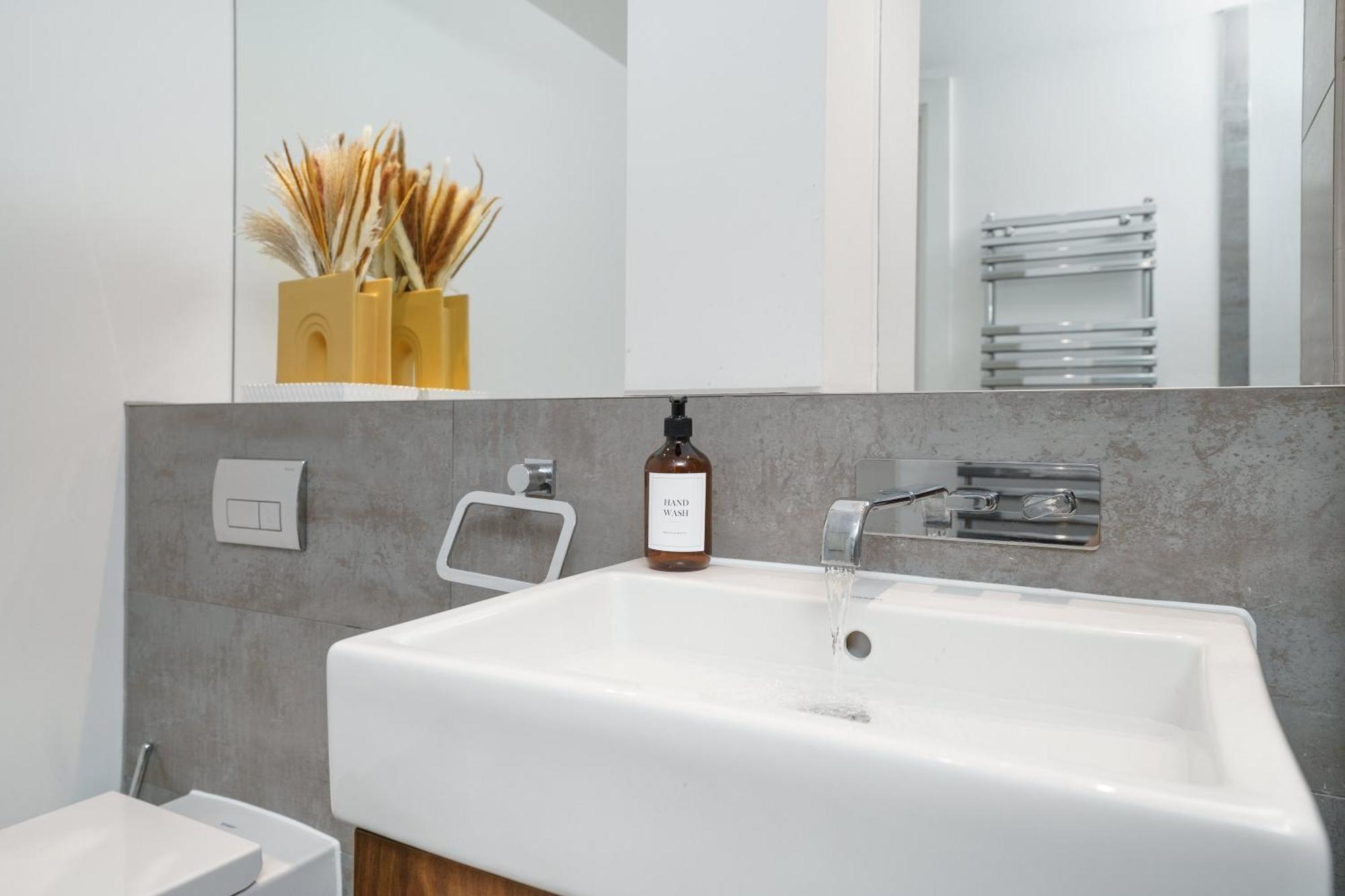 Trafalgar Sq 1 Bedr, 3 Beds Sleeps 6 London Eksteriør bilde